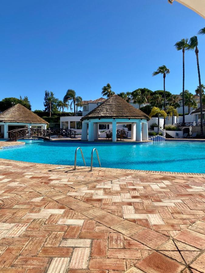 Beautiful Apartment For Rent In Quinta Do Lago With Excellent Resort Facilities Close To Lake And Beach. Εξωτερικό φωτογραφία